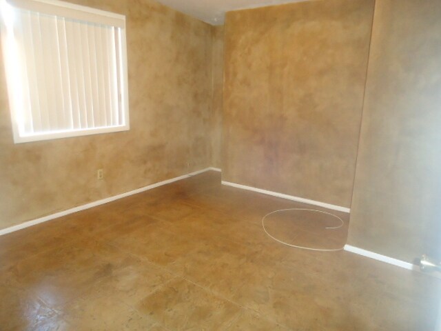 Building Photo - 1301 Cushman Dr