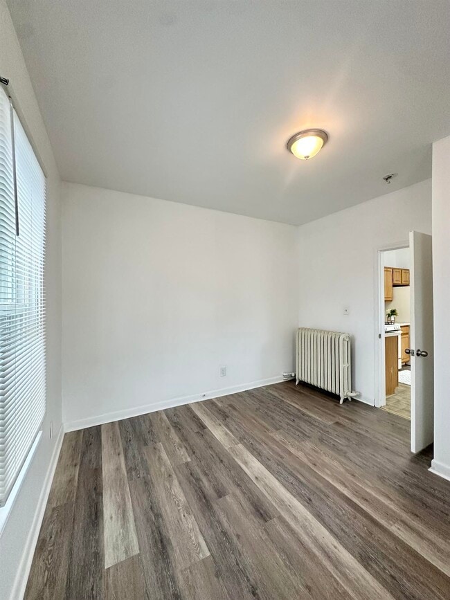 Building Photo - 1739 4th St