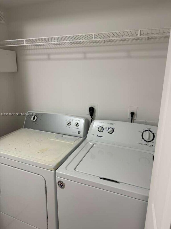 Building Photo - 4211 San Marino Blvd