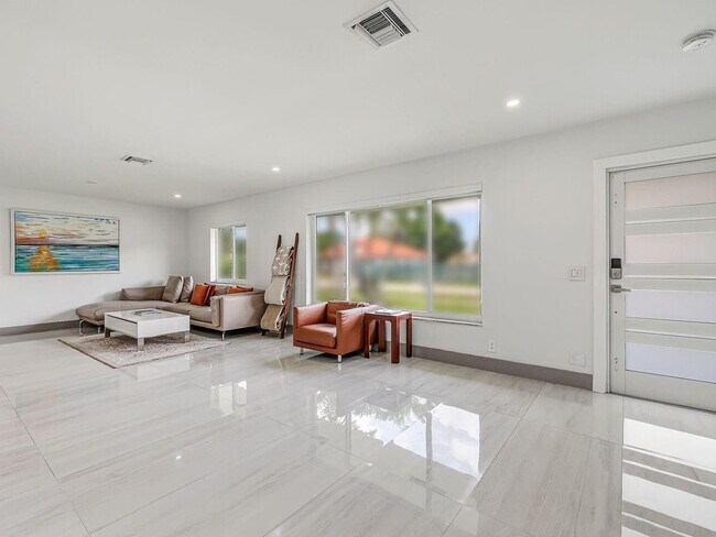 Building Photo - 16010 NW 37th Ct