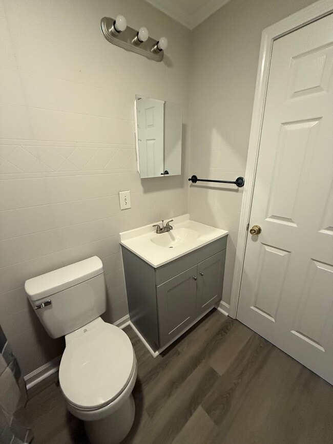 Building Photo - Three bedroom, 1 bath house in Graham