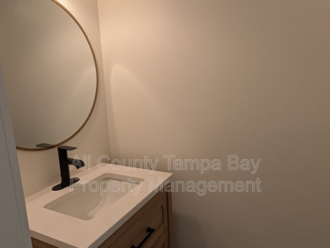 Building Photo - 4230 36th Ave S