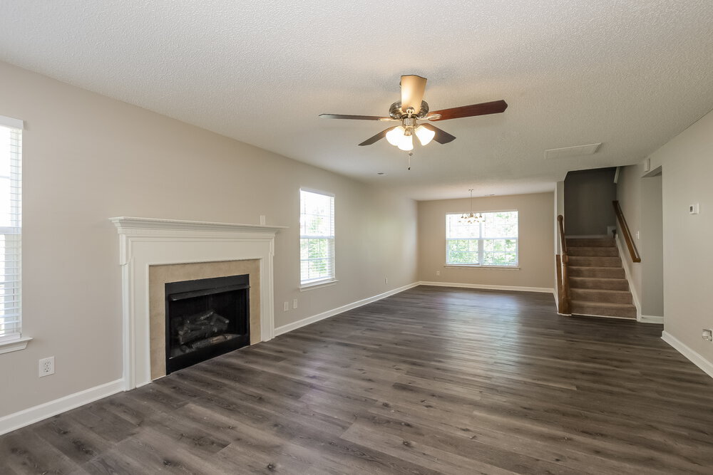Building Photo - 2127 Pleasant Dale Dr