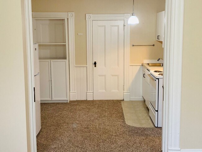 Building Photo - 4234 S View Point Ter