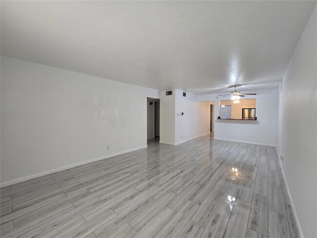 Building Photo - 211 Pasadena Ave N