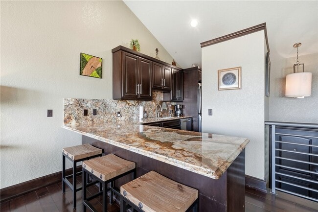 Building Photo - 14807 Dutchmans Dr