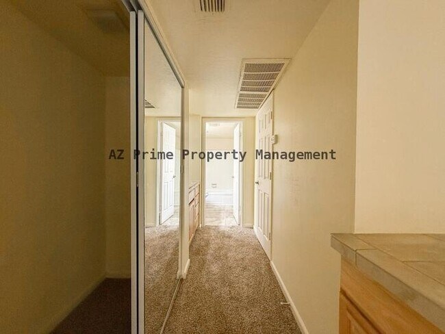Building Photo - 7402 E Carefree Dr