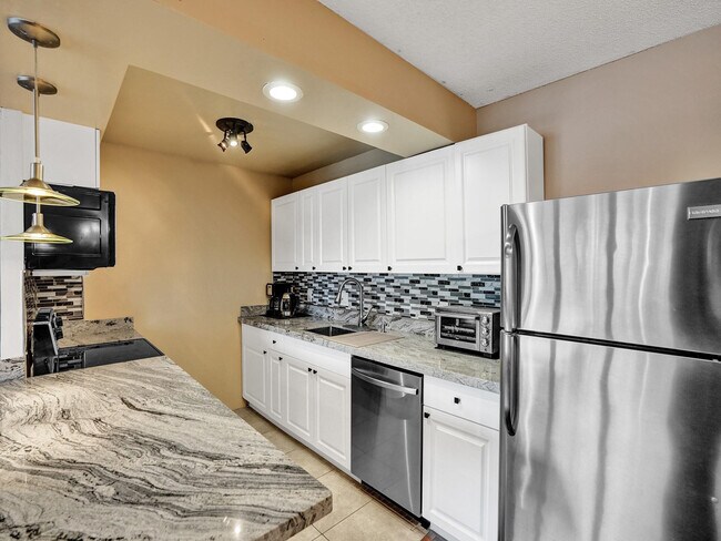 Building Photo - 3014 Cornwall A