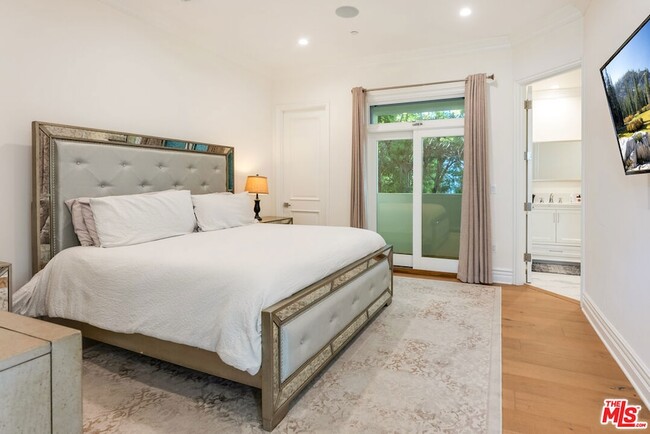 Building Photo - 345 S Saltair Ave