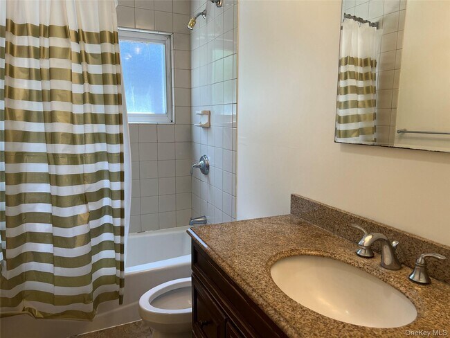 Building Photo - 5 Dunes Ln