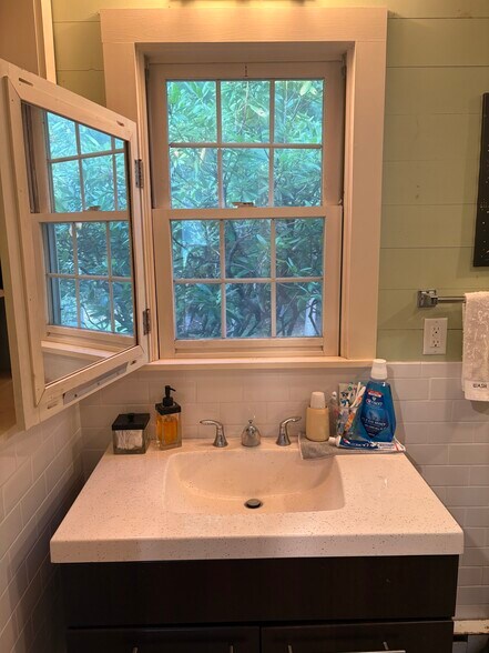 Primary Photo - 22 Wiggins Pond Ln