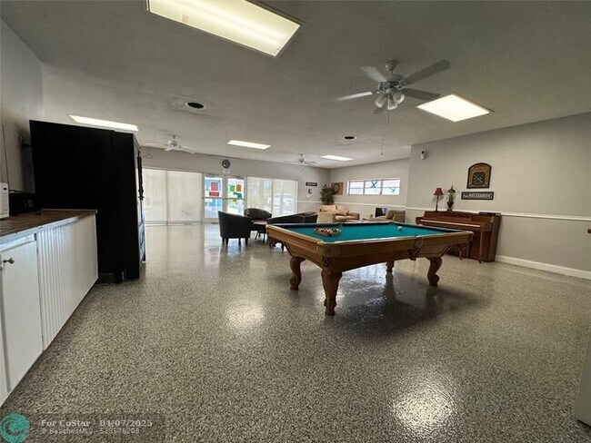 Building Photo - 5800 Margate Blvd