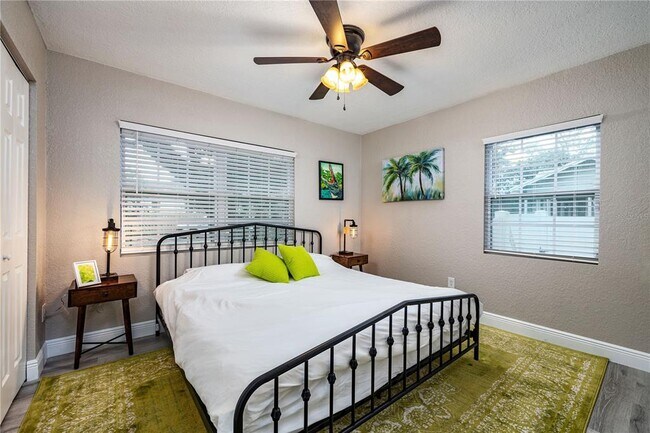 Building Photo - 113 W Adalee St