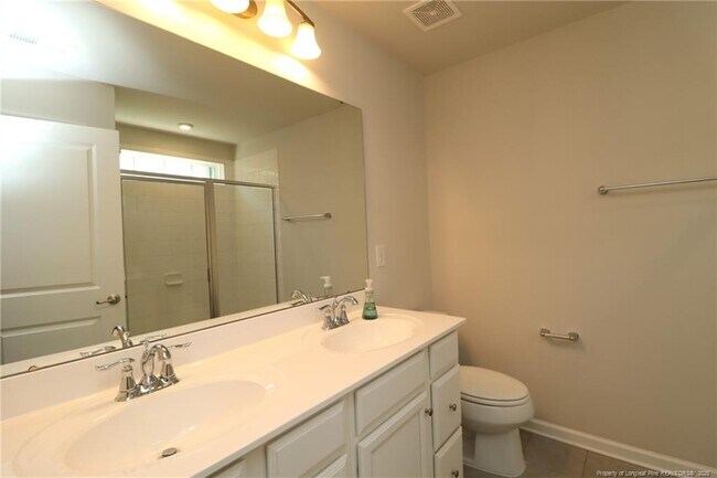 Building Photo - 244 Amber Acorn Ave