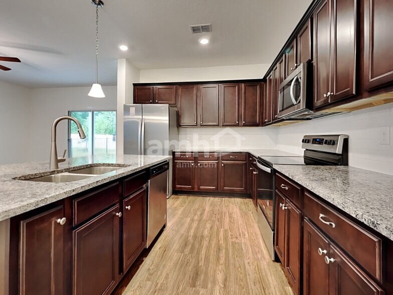 Building Photo - 2987 Hill Valley Ln