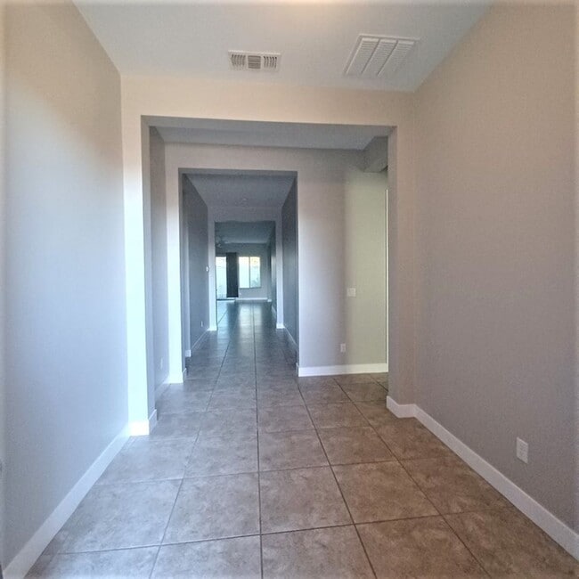 Building Photo - 14360 W Corrine Dr