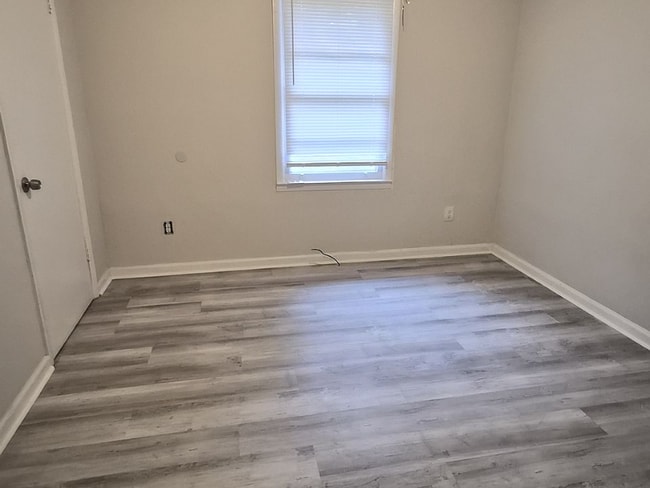 Building Photo - 126 Woodward Ct