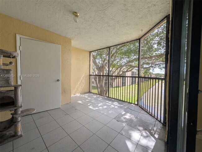 Building Photo - 3252 Foxcroft Rd