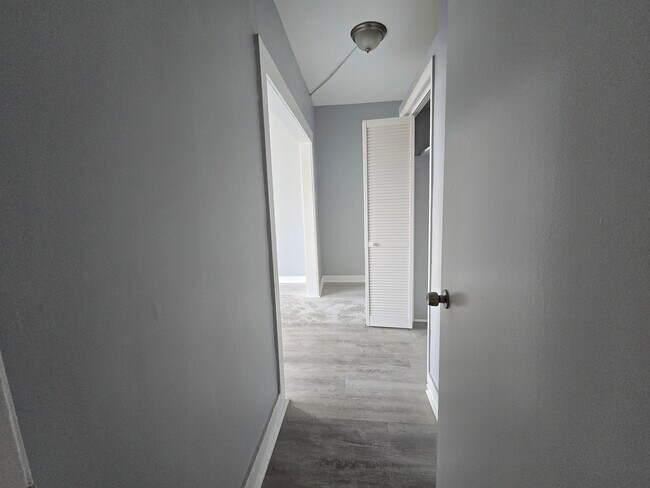 Building Photo - 25 Whittier St