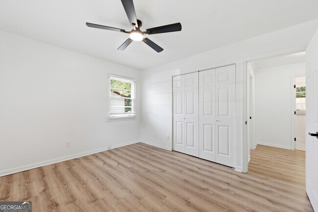 Building Photo - 2541 Santa Barbara Dr NW