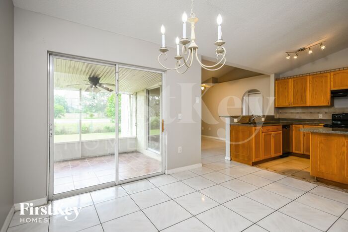 Building Photo - 1165 St Tropez Ct
