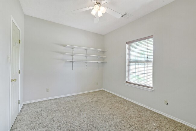 Building Photo - 165 Magnolia Bend