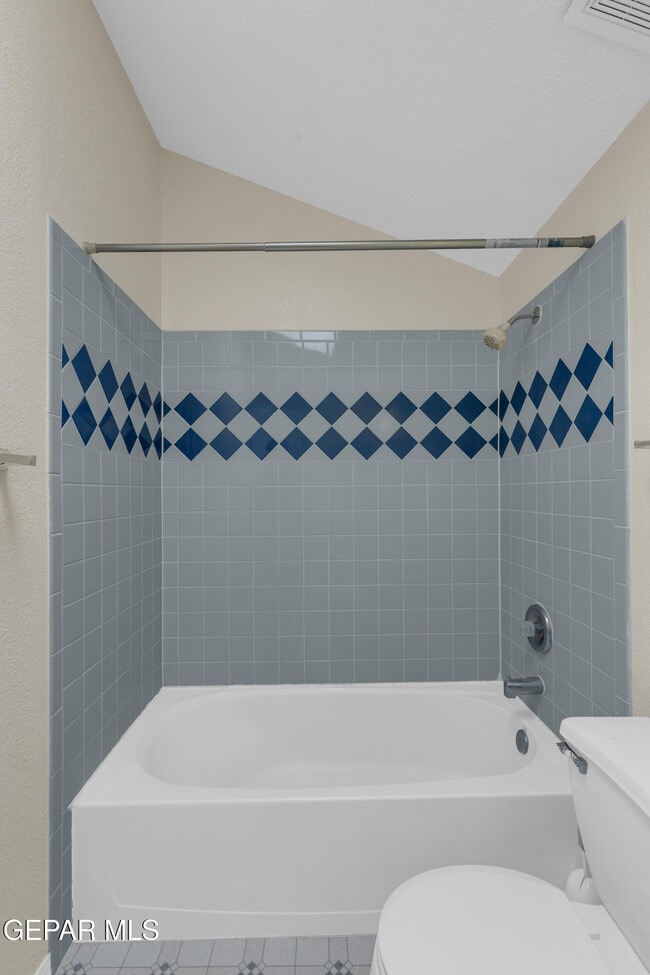 Building Photo - 11330 Loma Del Sol Dr