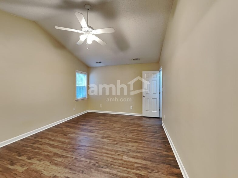 Building Photo - 506 Westminster Dr