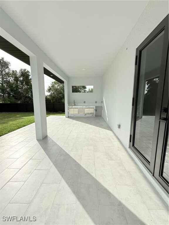 Building Photo - 702 Zemil Ct