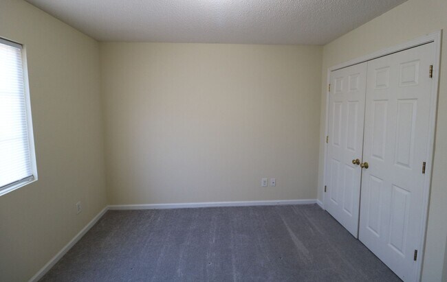 Building Photo - 4185 Kennison Village Dr