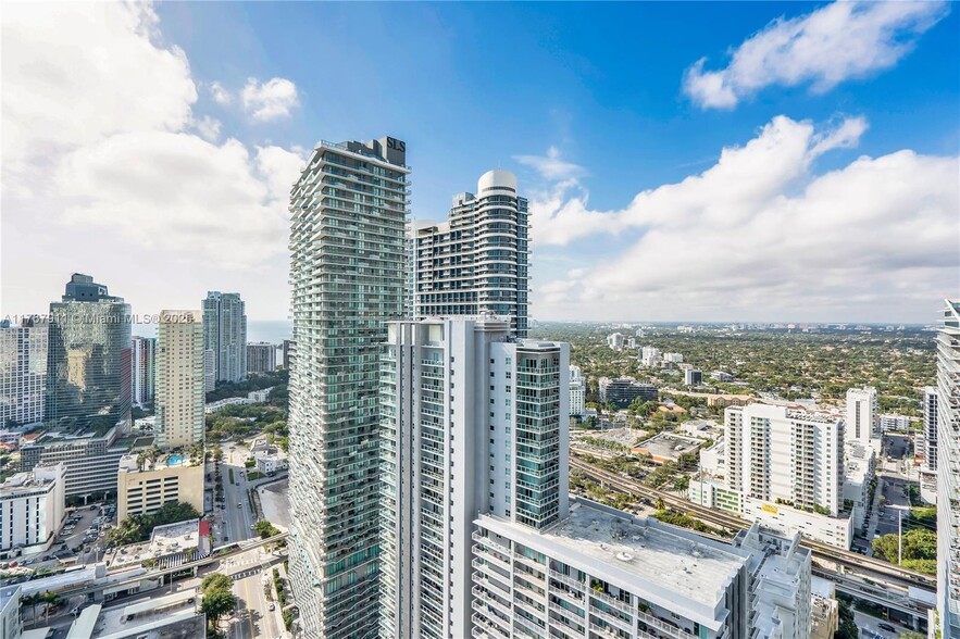 Building Photo - 1080 Brickell Ave