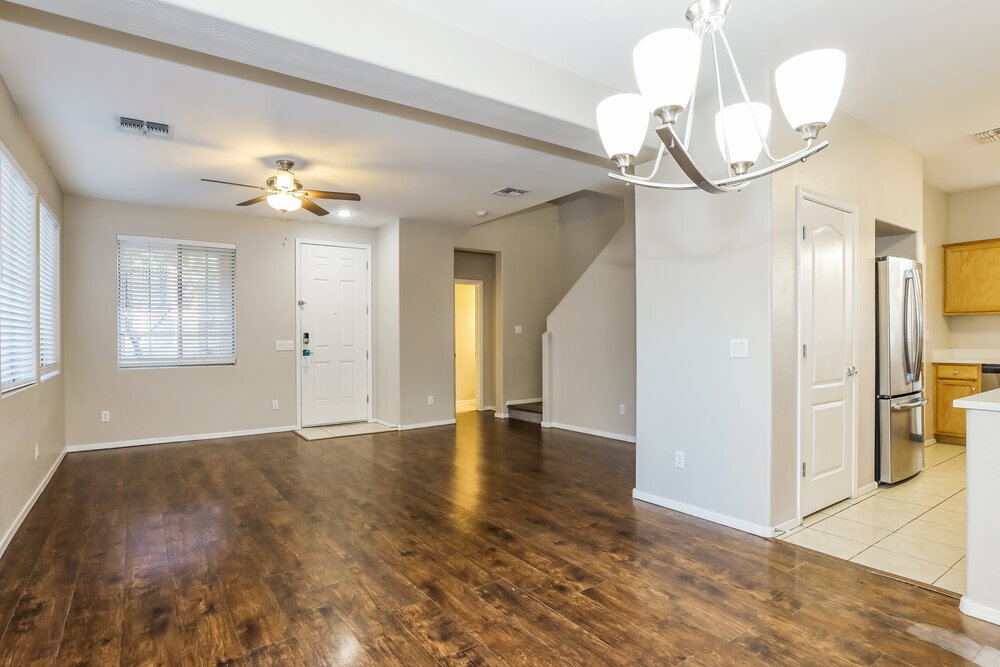 Building Photo - 865 E Stottler Dr