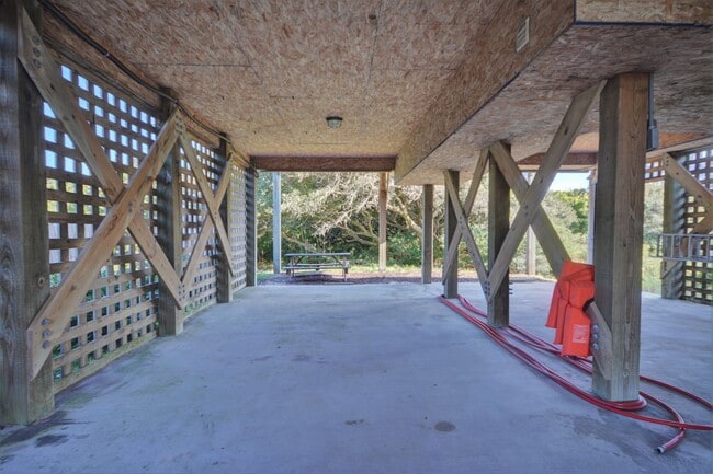 Building Photo - North Topsail Beach 5 Bedroom 4.5 Bathroom...