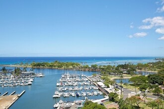 Building Photo - Comfortable Living in the Heart of Honolul...