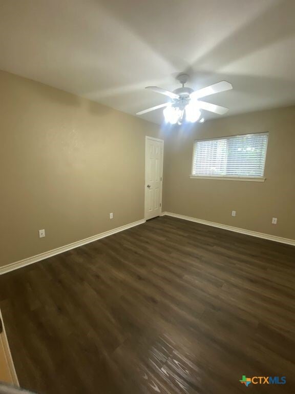 Building Photo - 816 Twin Oaks Dr