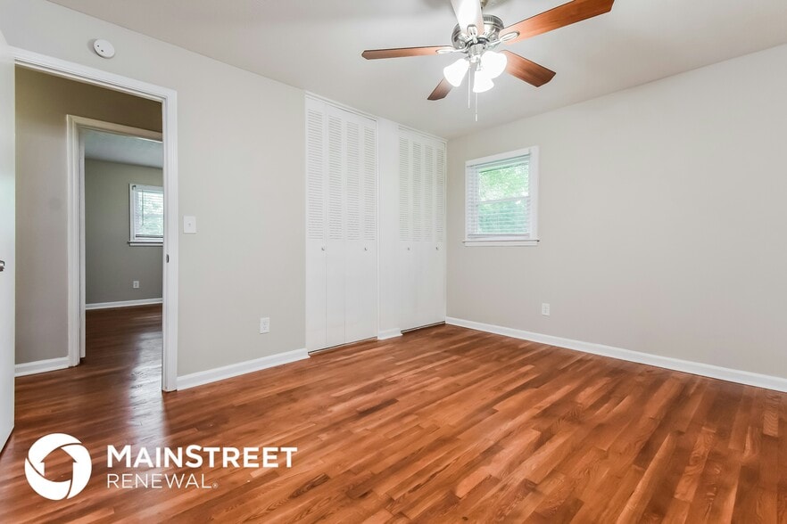 Building Photo - 1277 Scenic Way SW