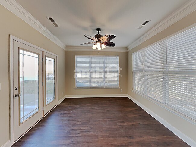 Building Photo - 1010 Semmes Ln