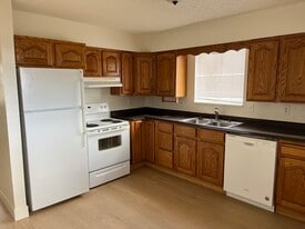 Building Photo - 640 E 100 S