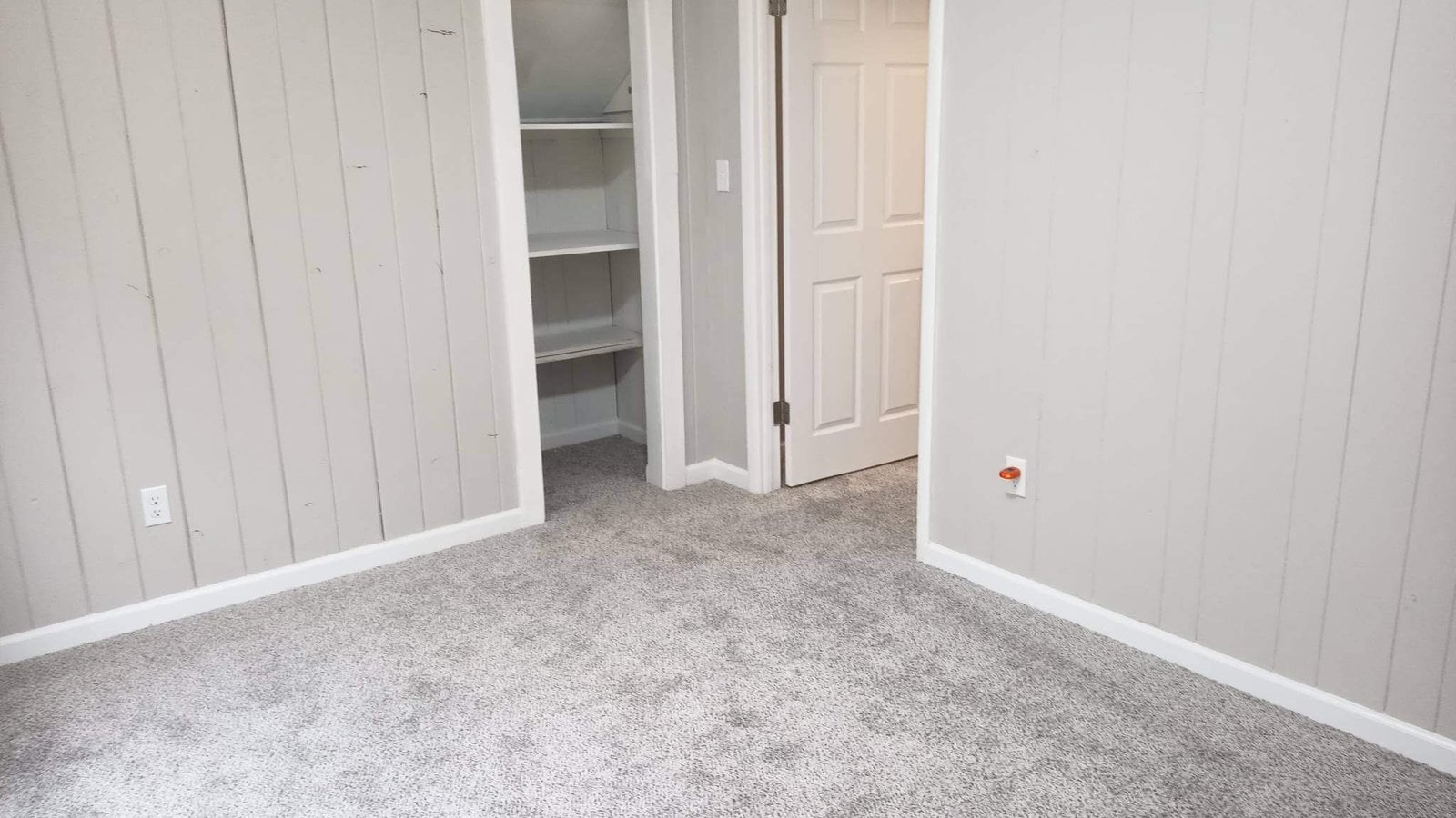 Building Photo - 5742 S Quincy Ave