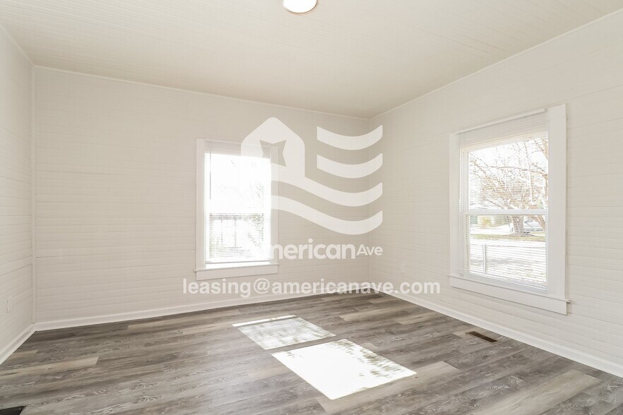 Building Photo - 101 Spruce St