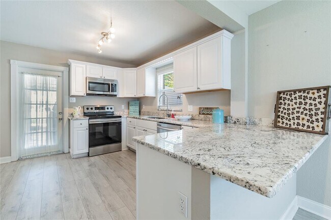 Building Photo - 4106 W Carmen St