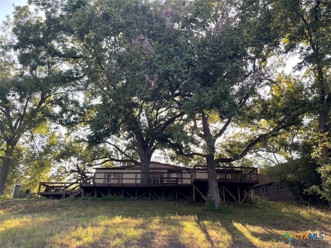 Building Photo - 653 Scarbourough
