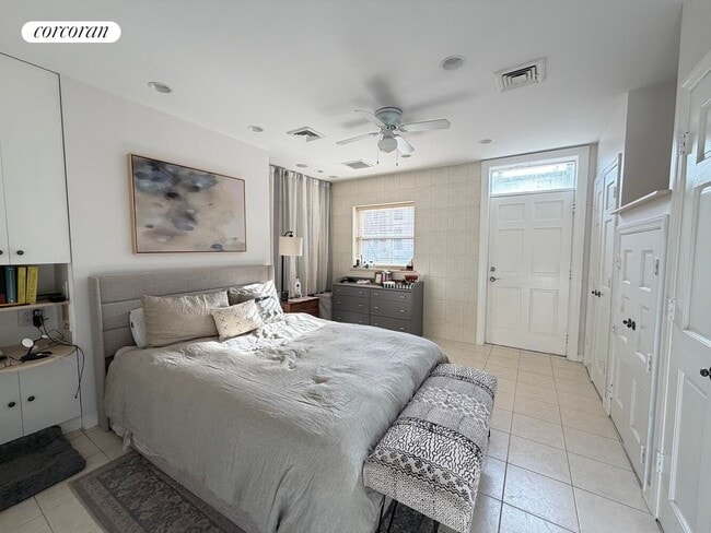 Building Photo - 30 1st St