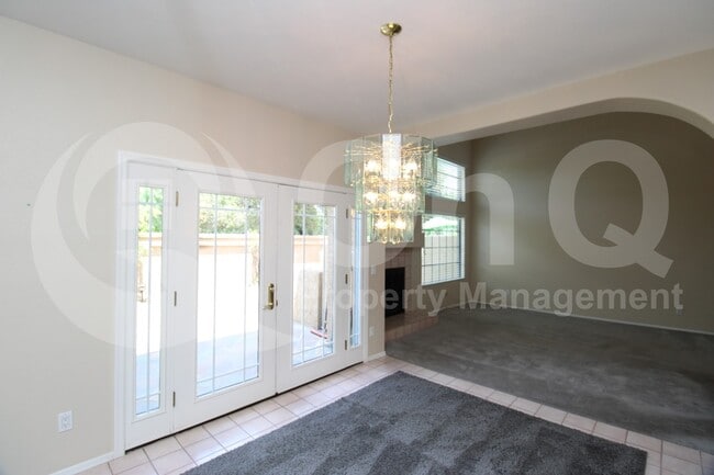 Building Photo - 7928 E Pepper Tree Ln
