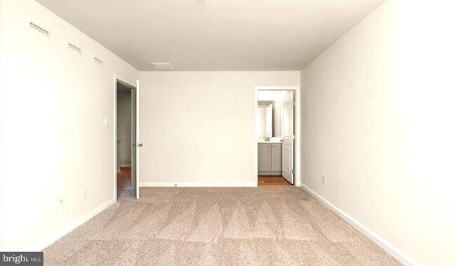 Building Photo - 66 Nelsons Wy