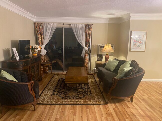 Building Photo - 30 Stony Brook Dr