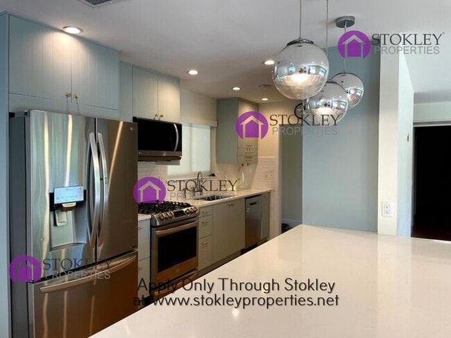 Building Photo - 521 Wilbur Dr