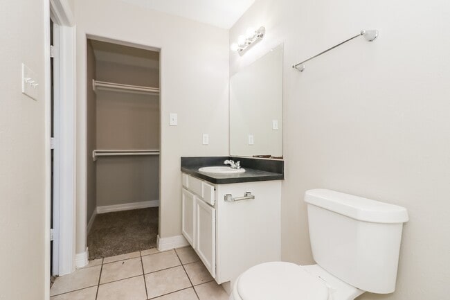 Building Photo - 214 N Native Ln