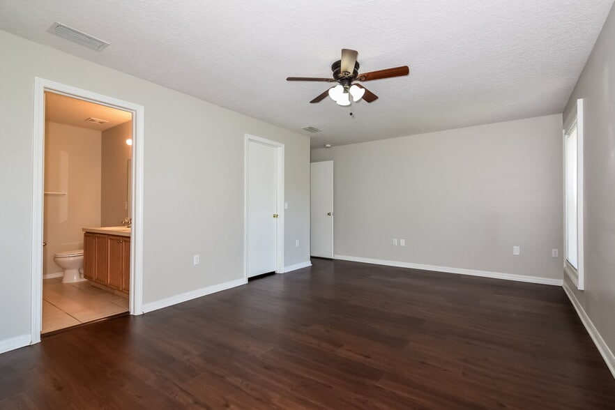 Building Photo - 2292 Blackwood Dr