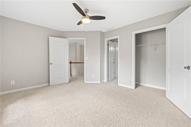 Building Photo - 2878 Calhoun Square